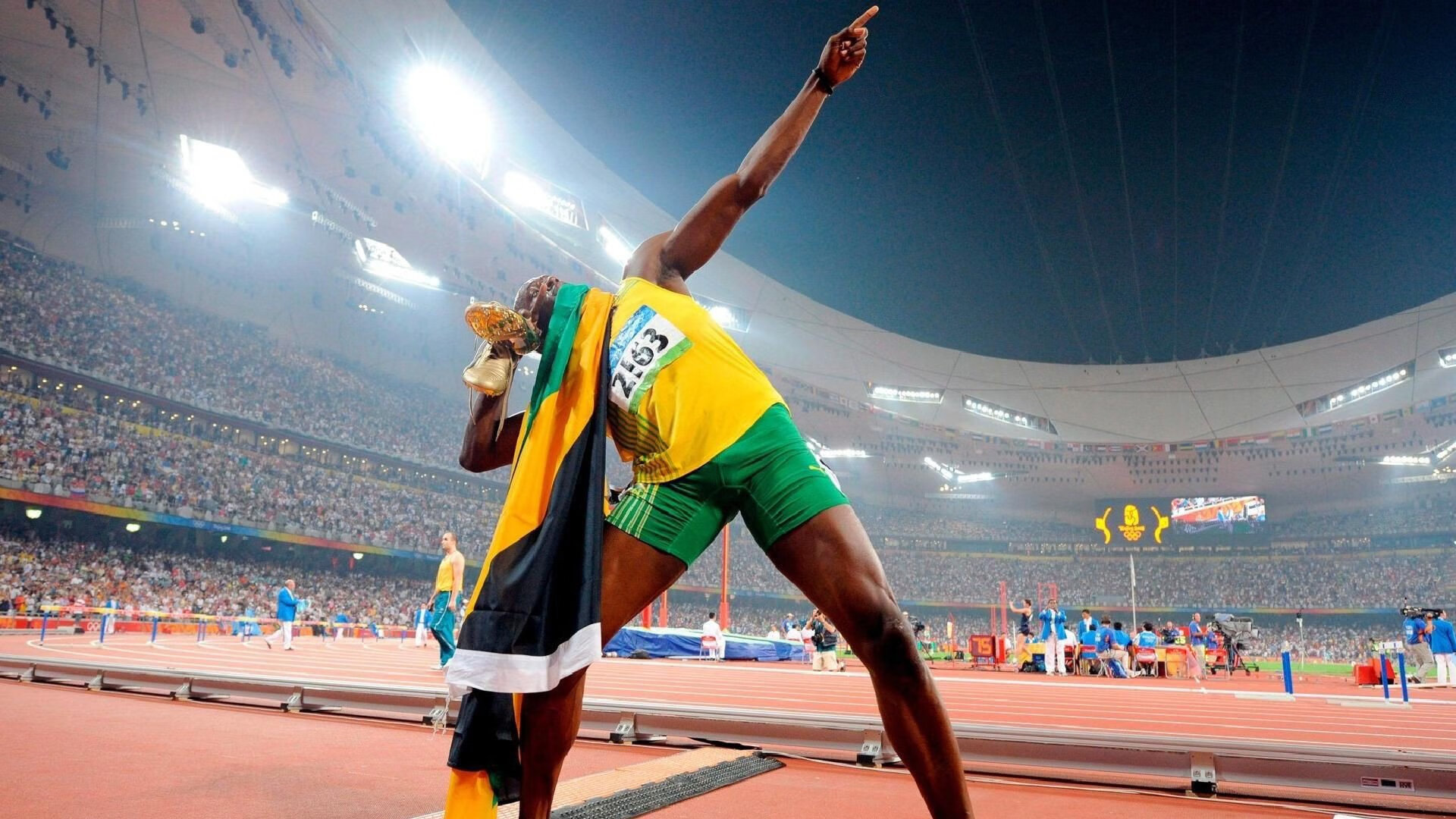 AYX体育官网-足球运动员利用社交媒体打造个人影响力，拓展多元发展，足球社交是什么